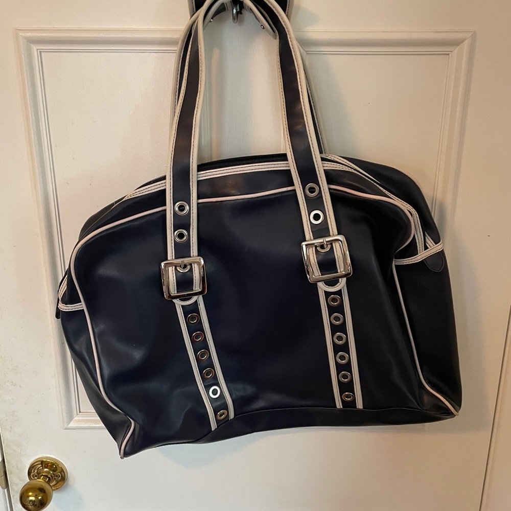 Nice Shoulder Bag - Picture 3 of 4